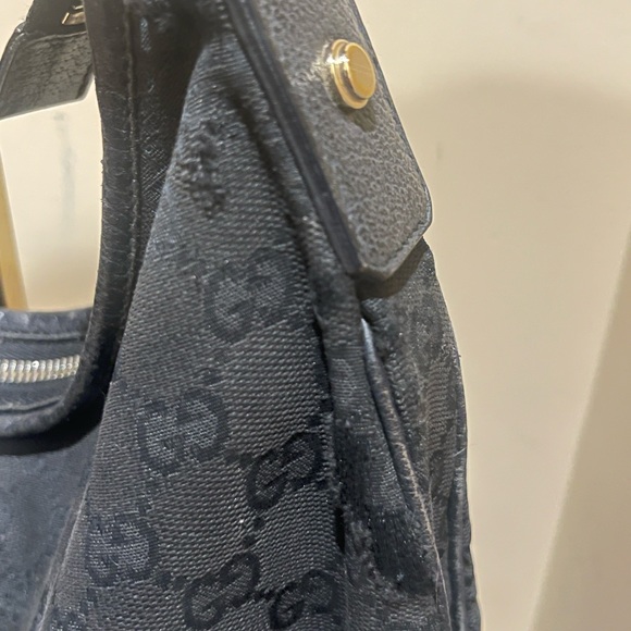 Gucci GG Canvas Abbey D-Ring in Black - Picture 2 of 11